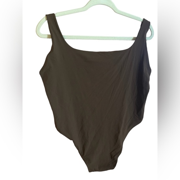 NWT Skims Fits Everybody High Cut Body Suit Sz 3X Color Cocoa - Picture 2 of 10